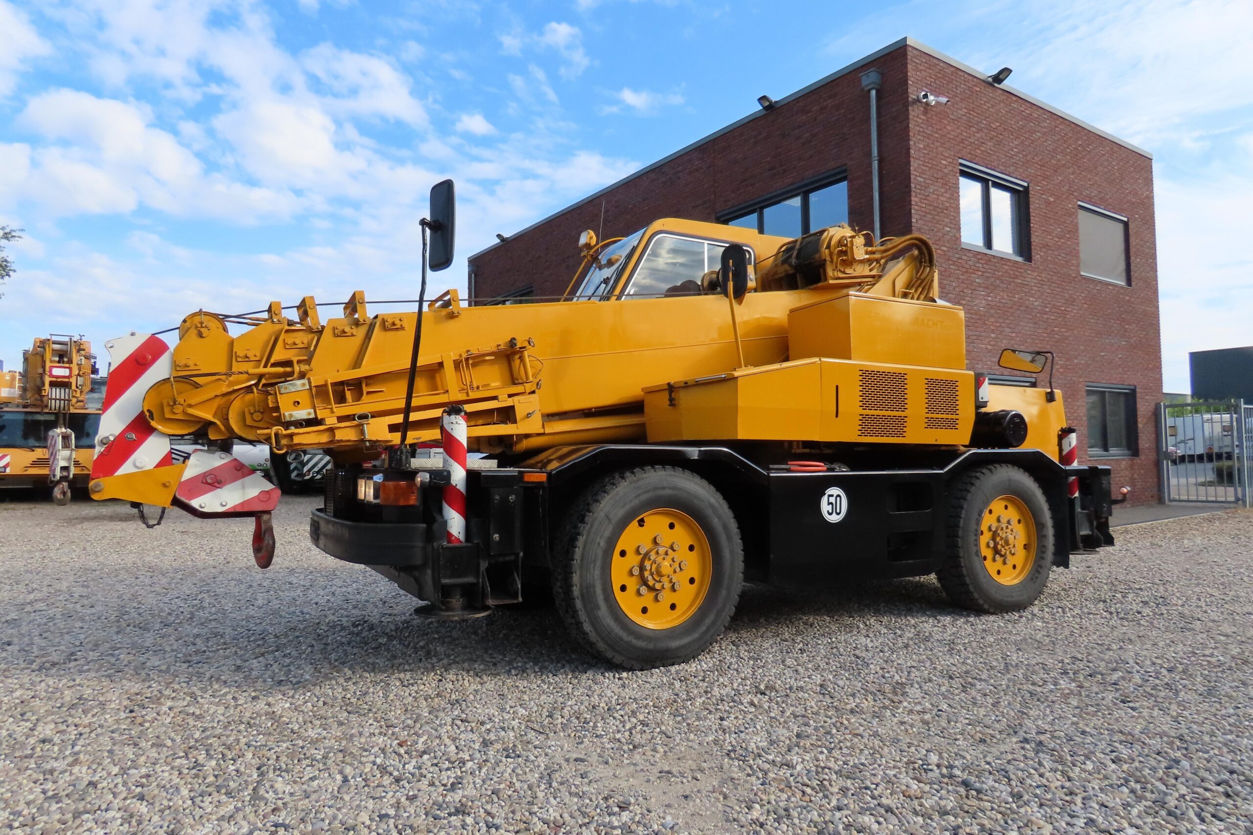 Kobelco_EN14753_1