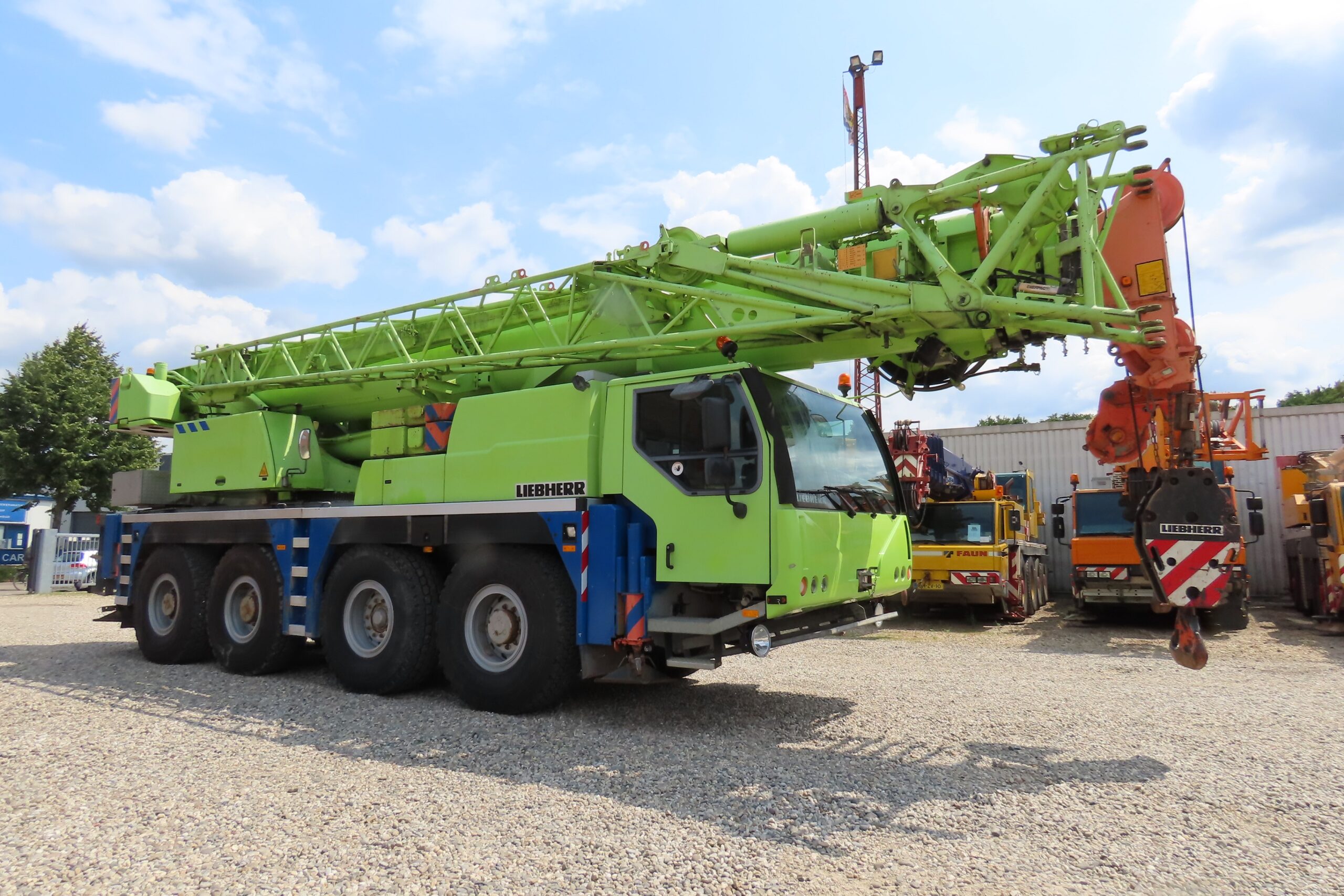 Liebherr LTM 1070-4.1 aus dem Jahr 2007 mit der Seriennummer 059335