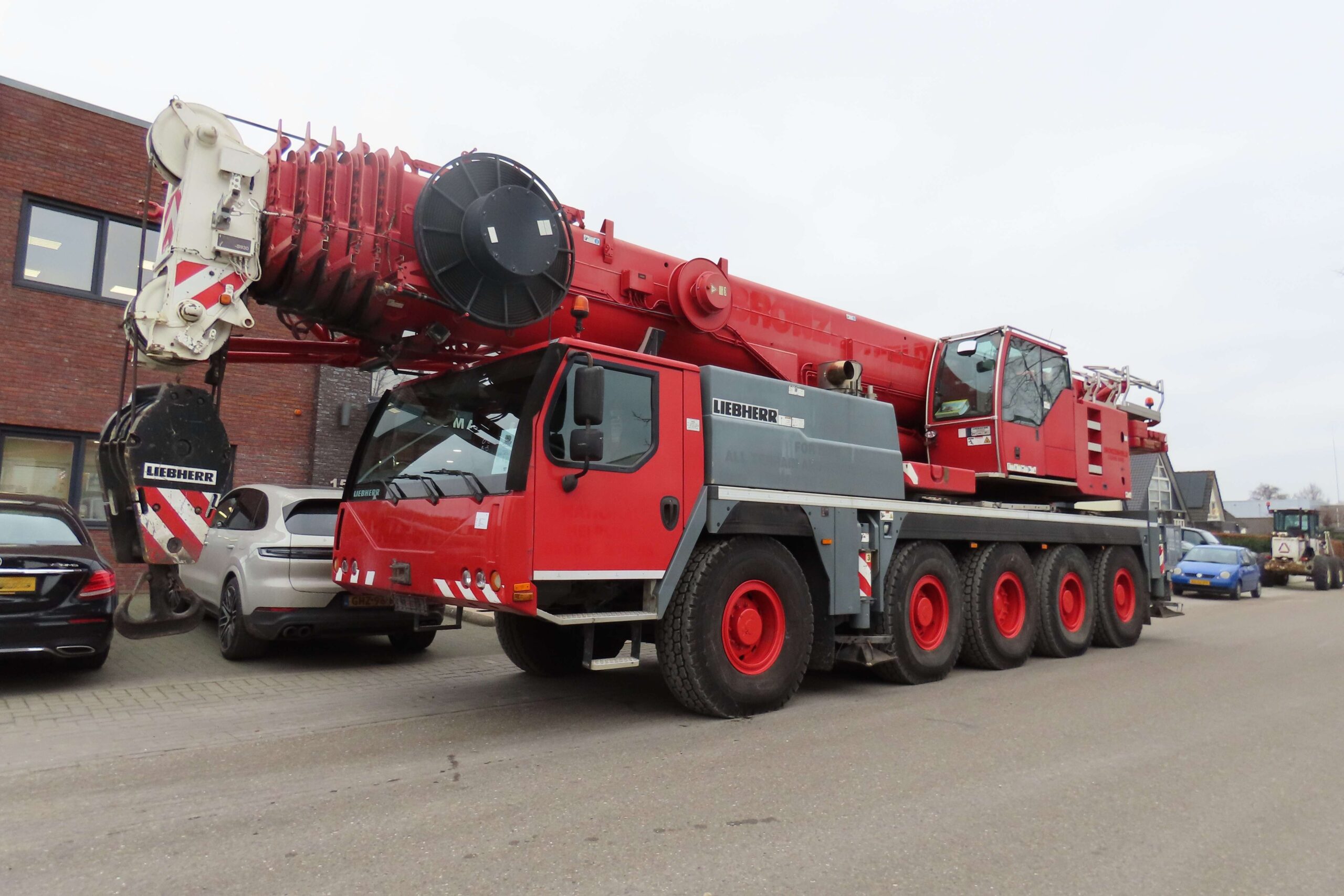 Liebherr LTM 1100-5.2 from 2013 with serial number 092686