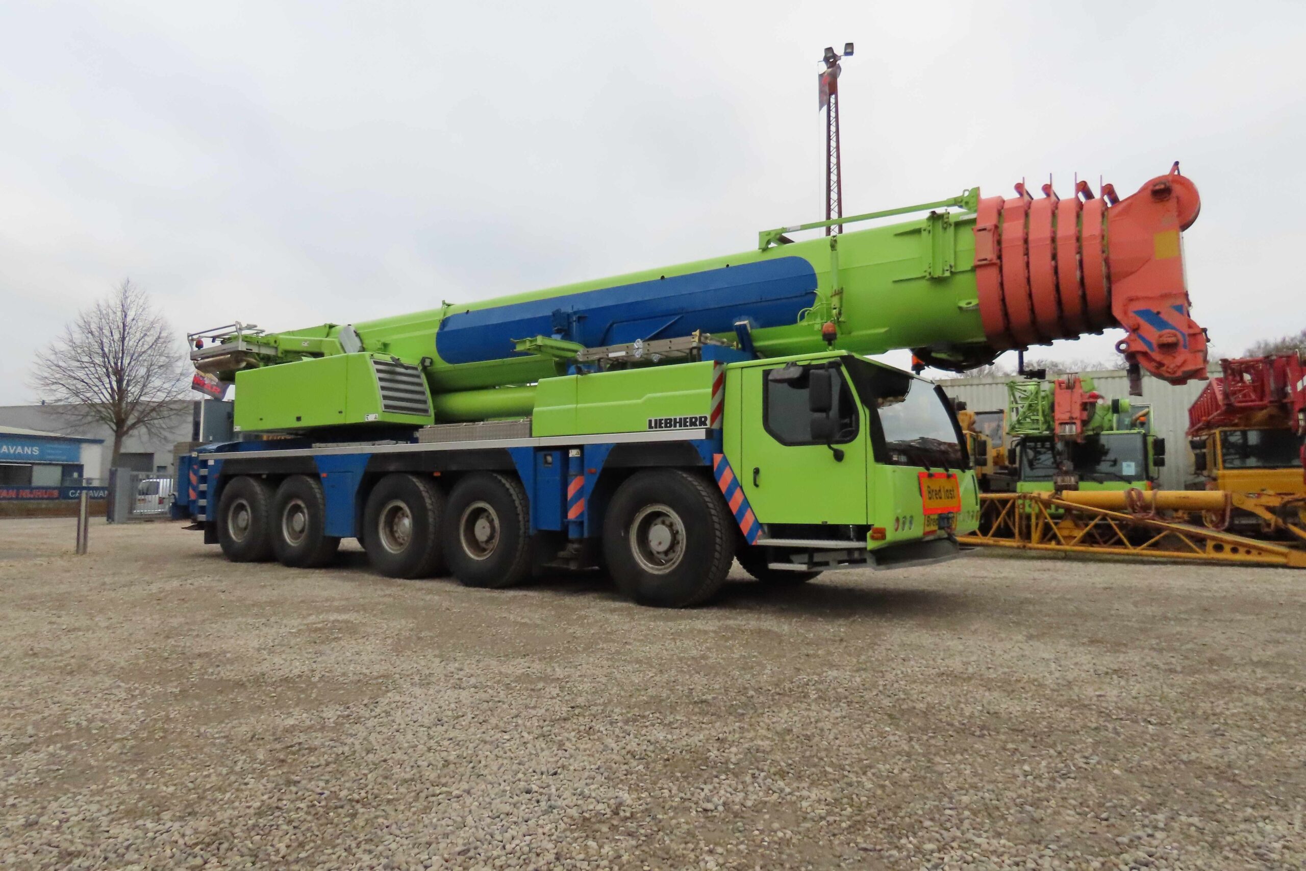 Liebherr LTM 1220-5.2 aus dem Jahr 2010 mit der Seriennummer 094606