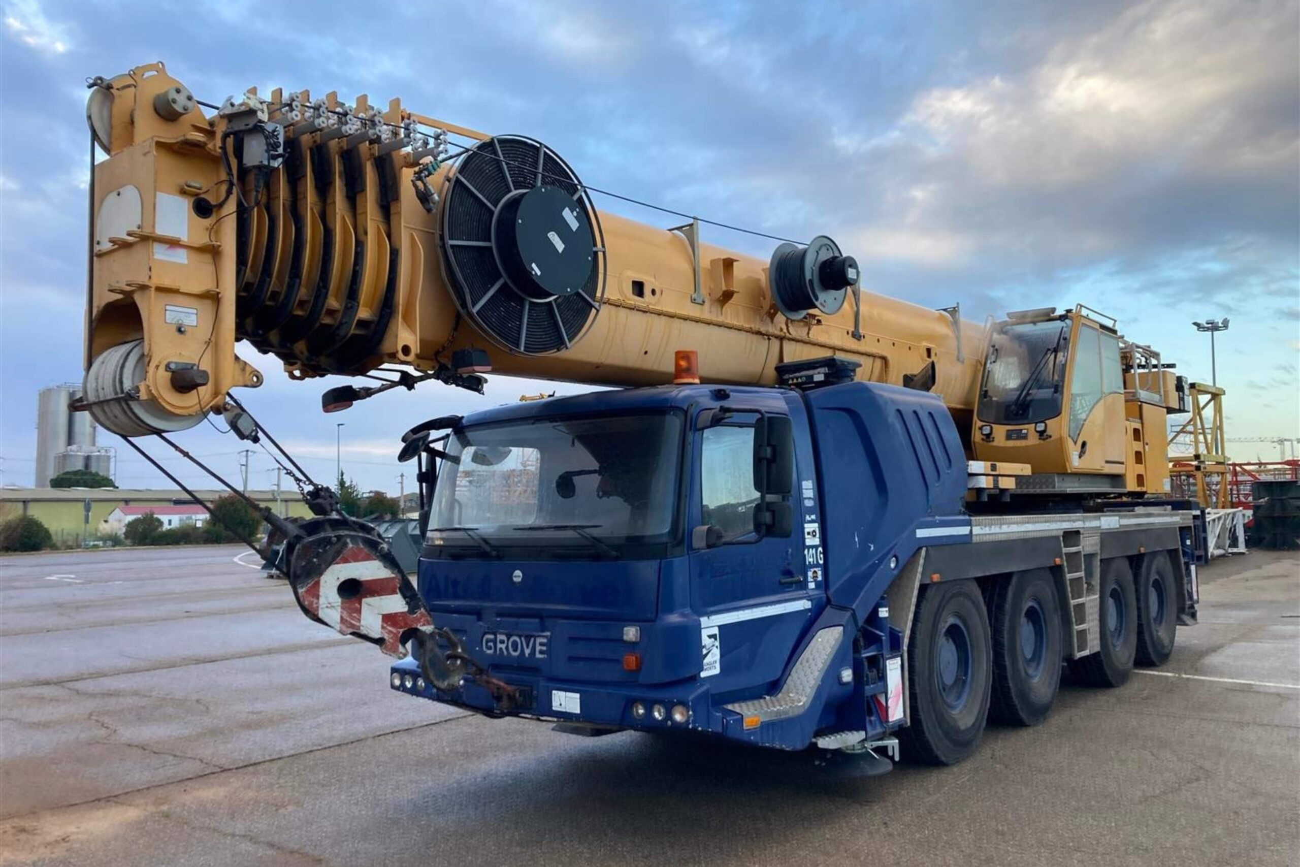 Grove GMK 4100L uit 2011 met serienummer 4100 6010