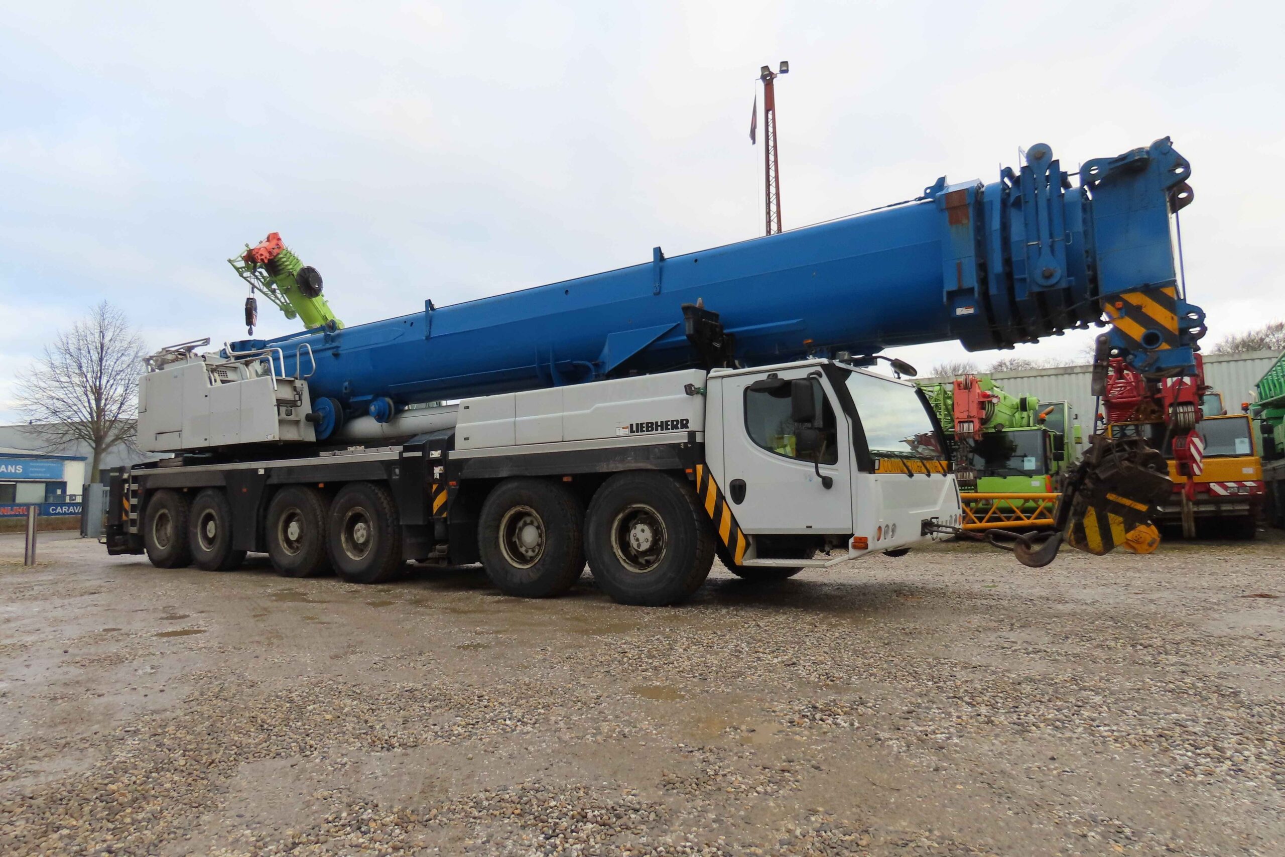 Liebherr LTM 1350-6.1 aus dem Jahr 2012 mit der Seriennummer 071319