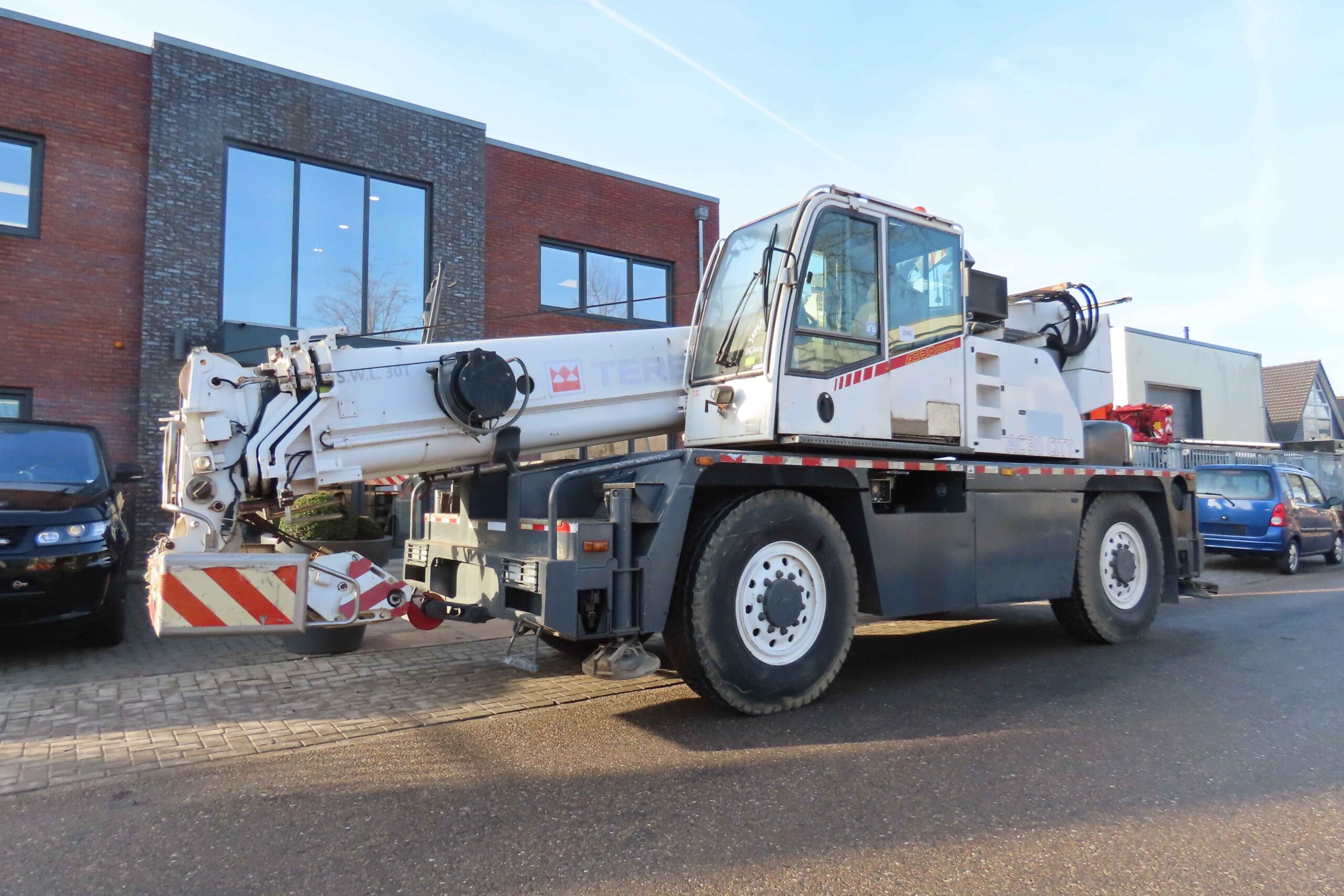 Terex-Demag AC 30 City uit 2004 met serienummer 86425
