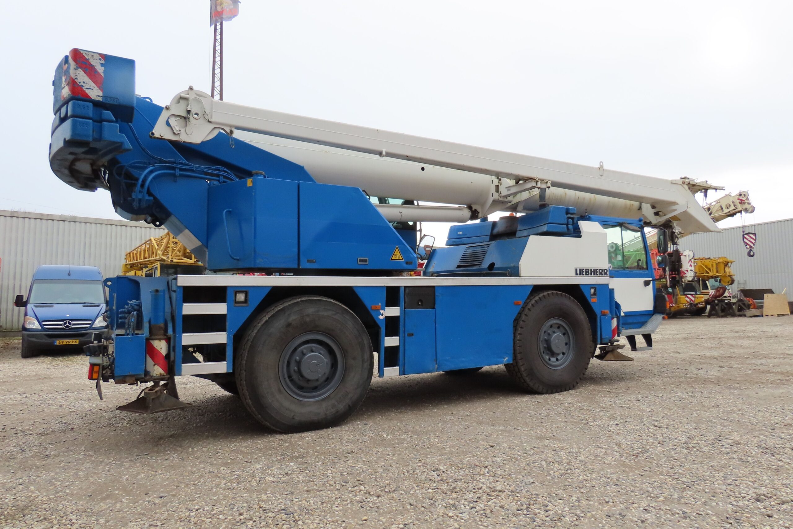 LiebherrLTM1040-2.1_051703_3