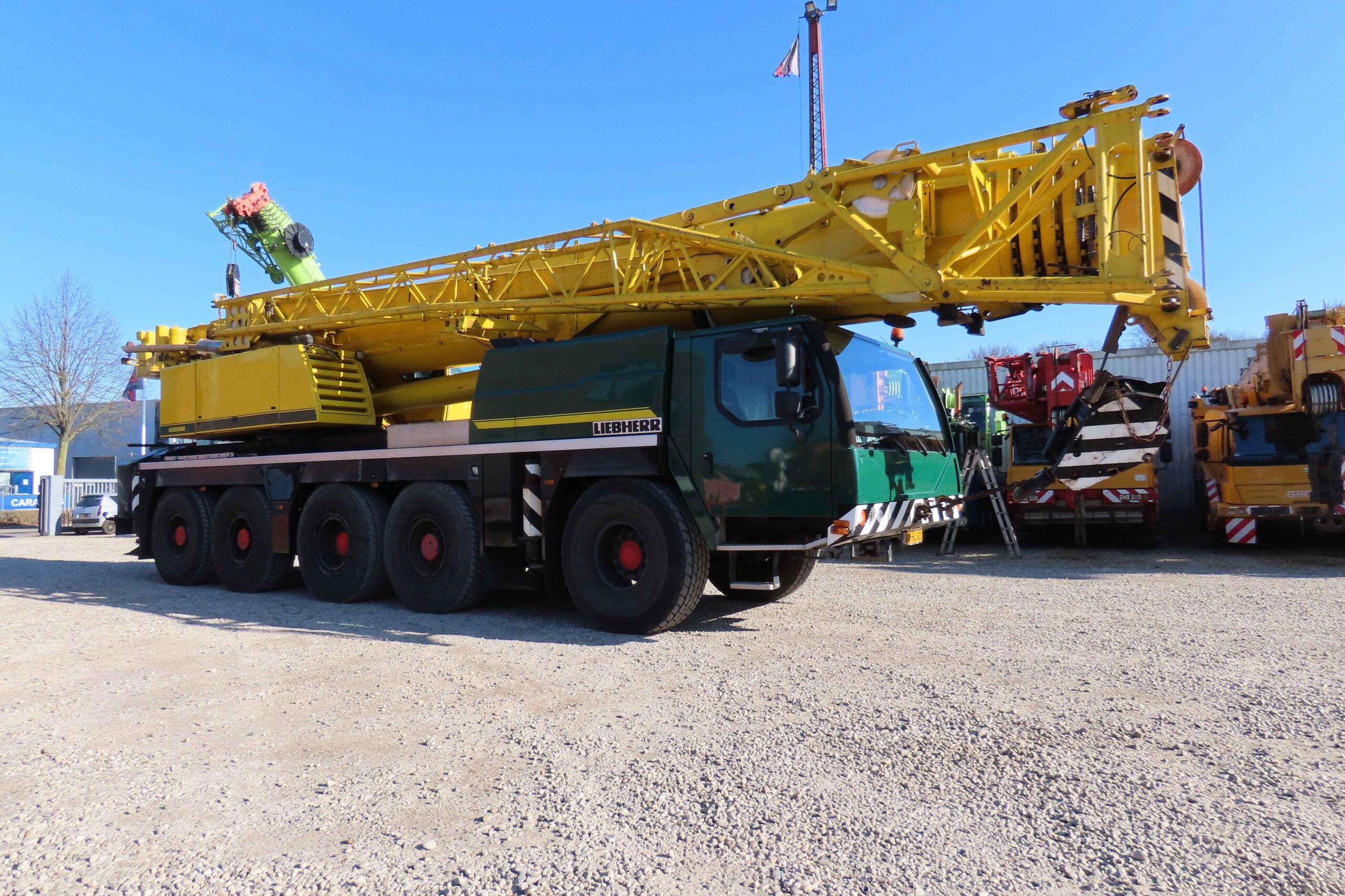 Liebherr LTM 1130-5.1 uit 2010 met serienummer 066165