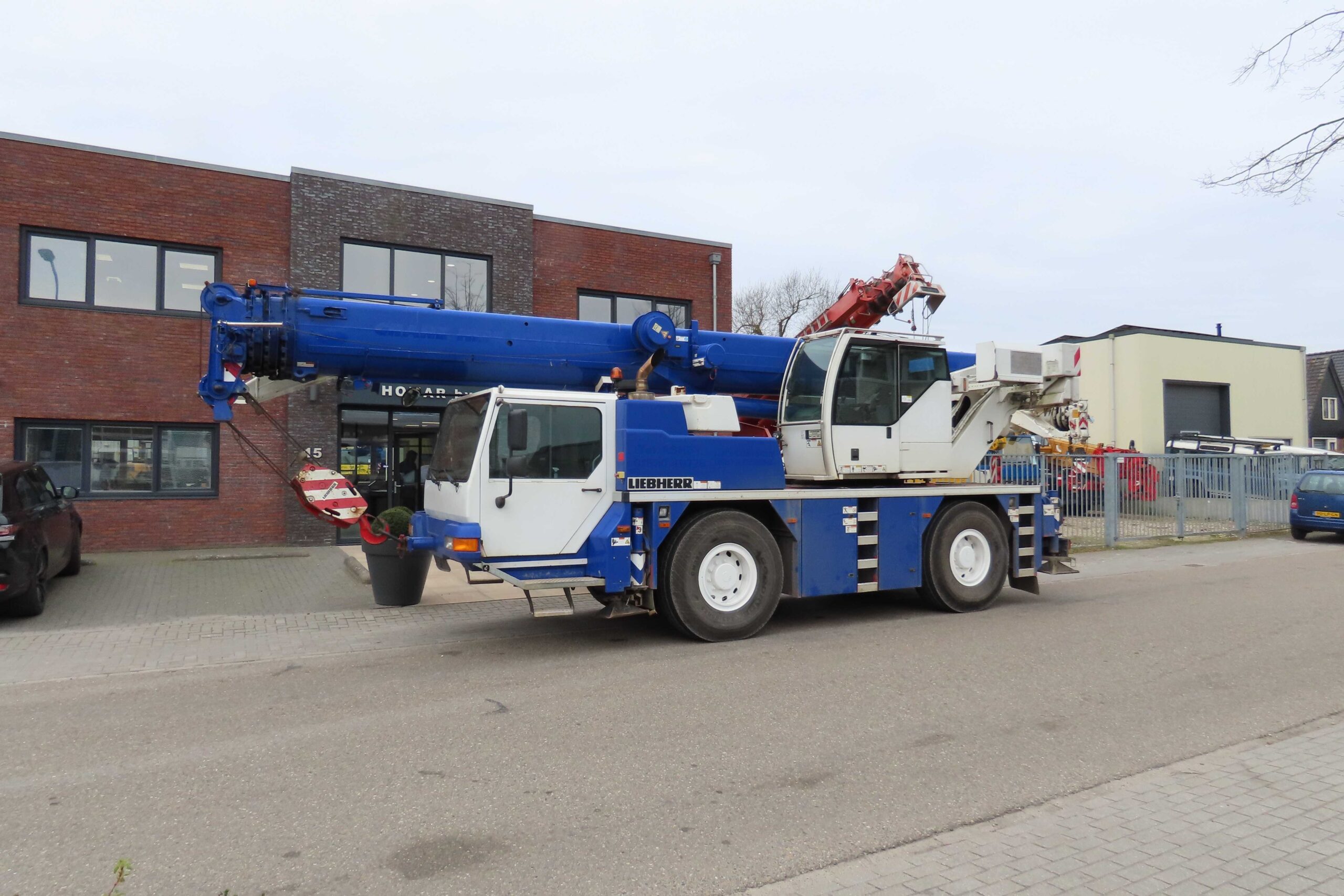 Liebherr LTM 1040-2.1 uit 2014 te koop met serienummer 052138