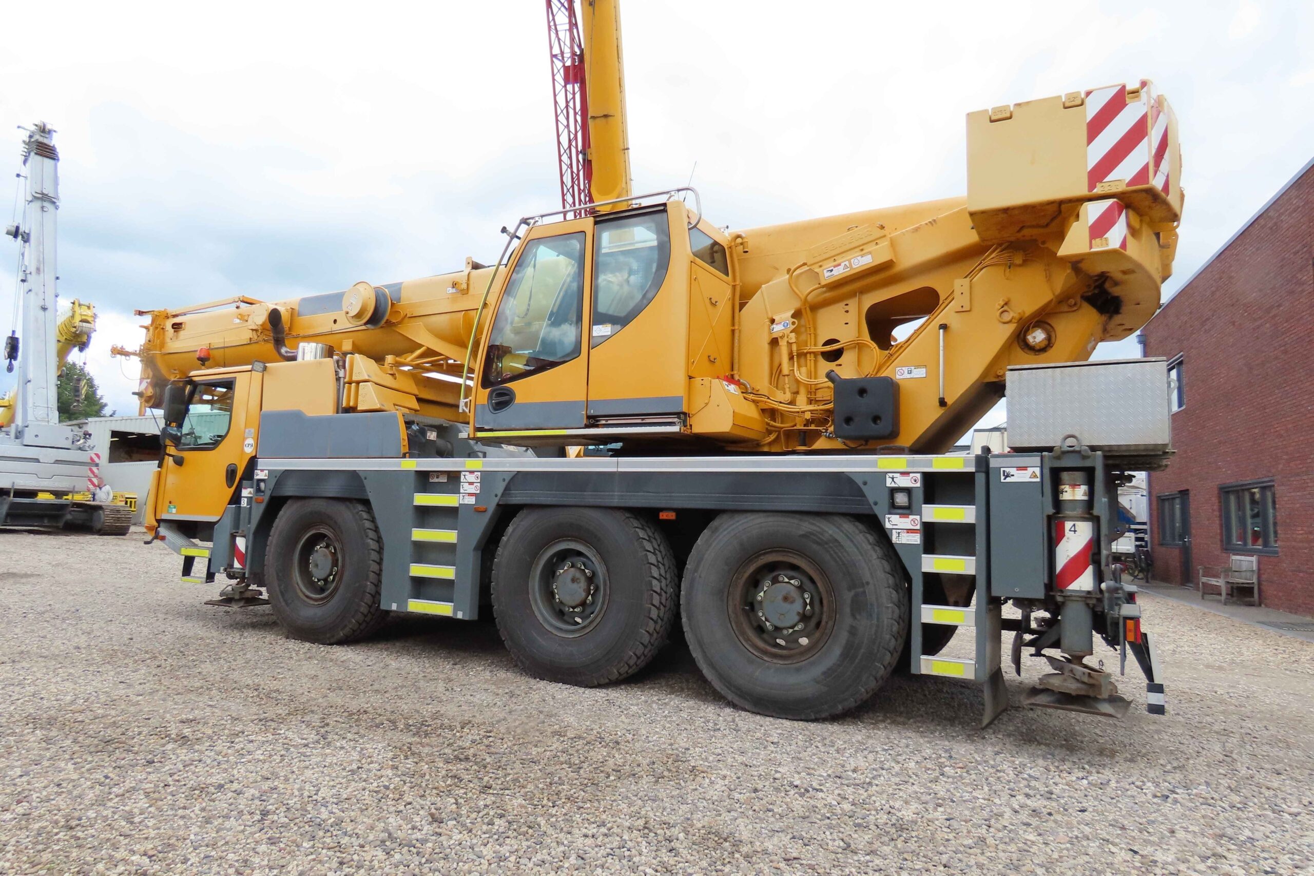 Liebherr LTM 1050-3.1 te koop uit 2017 met serienummer 083801