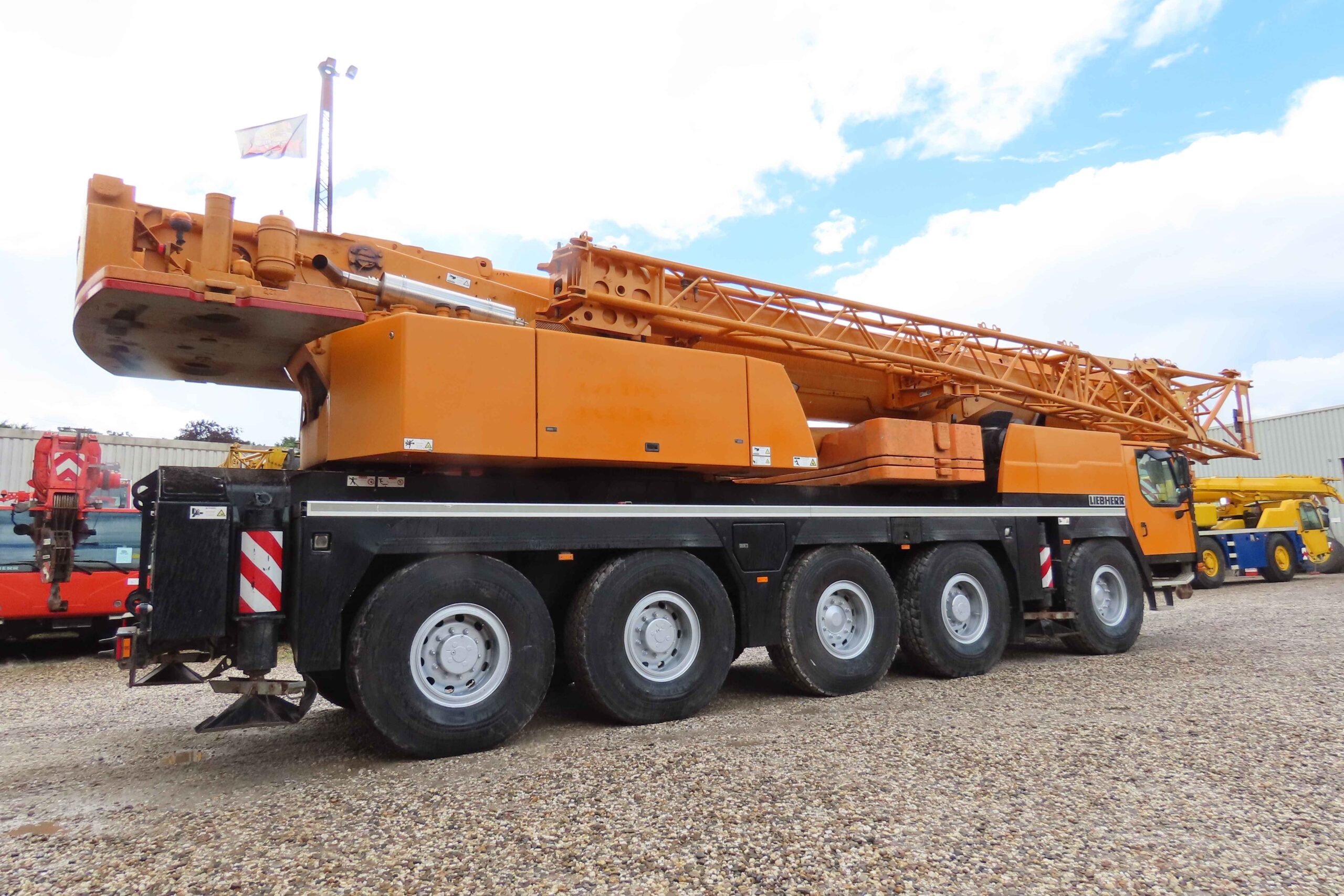 Liebherr LTM 1130-5.1 uit 2011 te koop met serienummer 066254