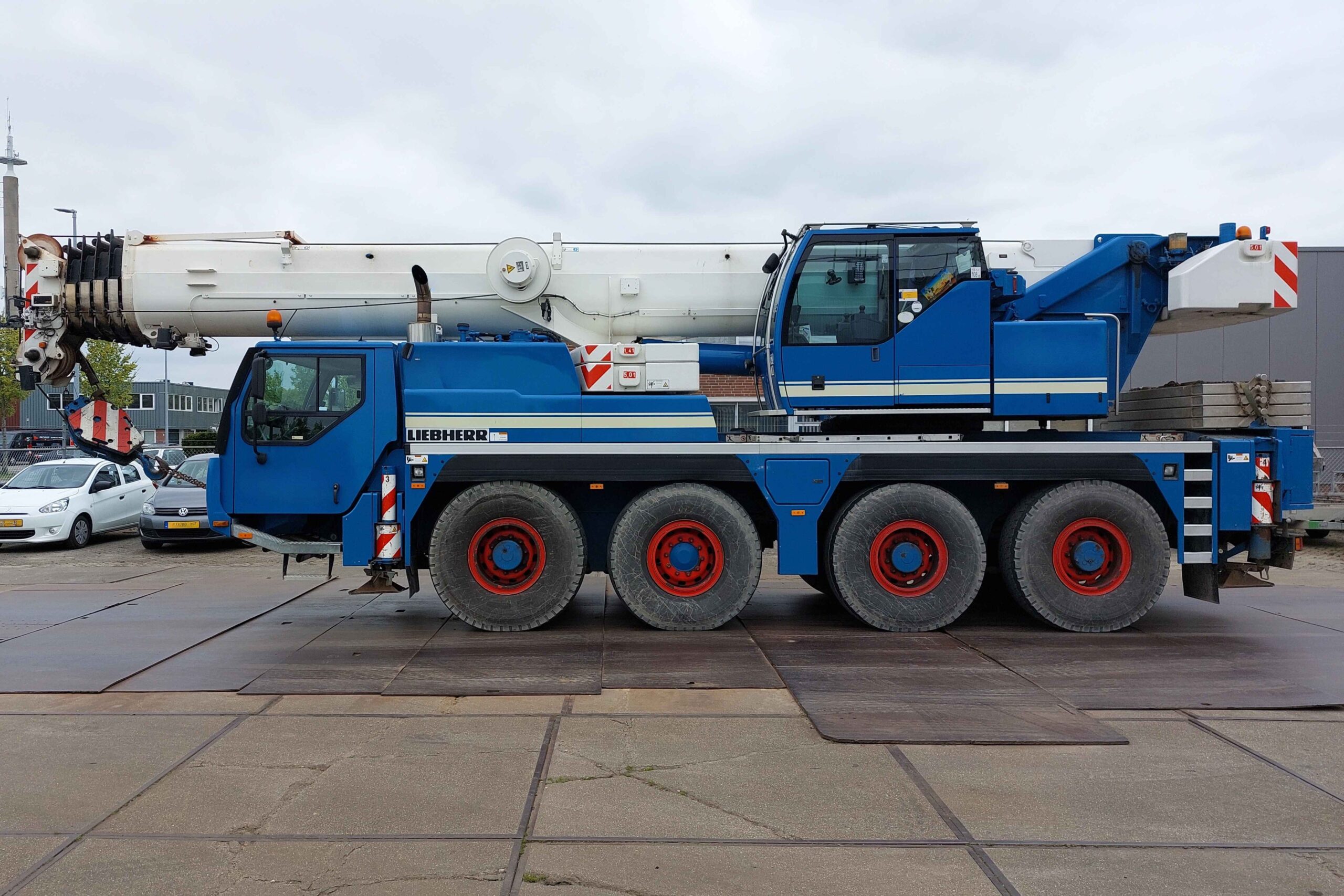 Liebherr LTM 1070-4.2 uit 2010 te koop