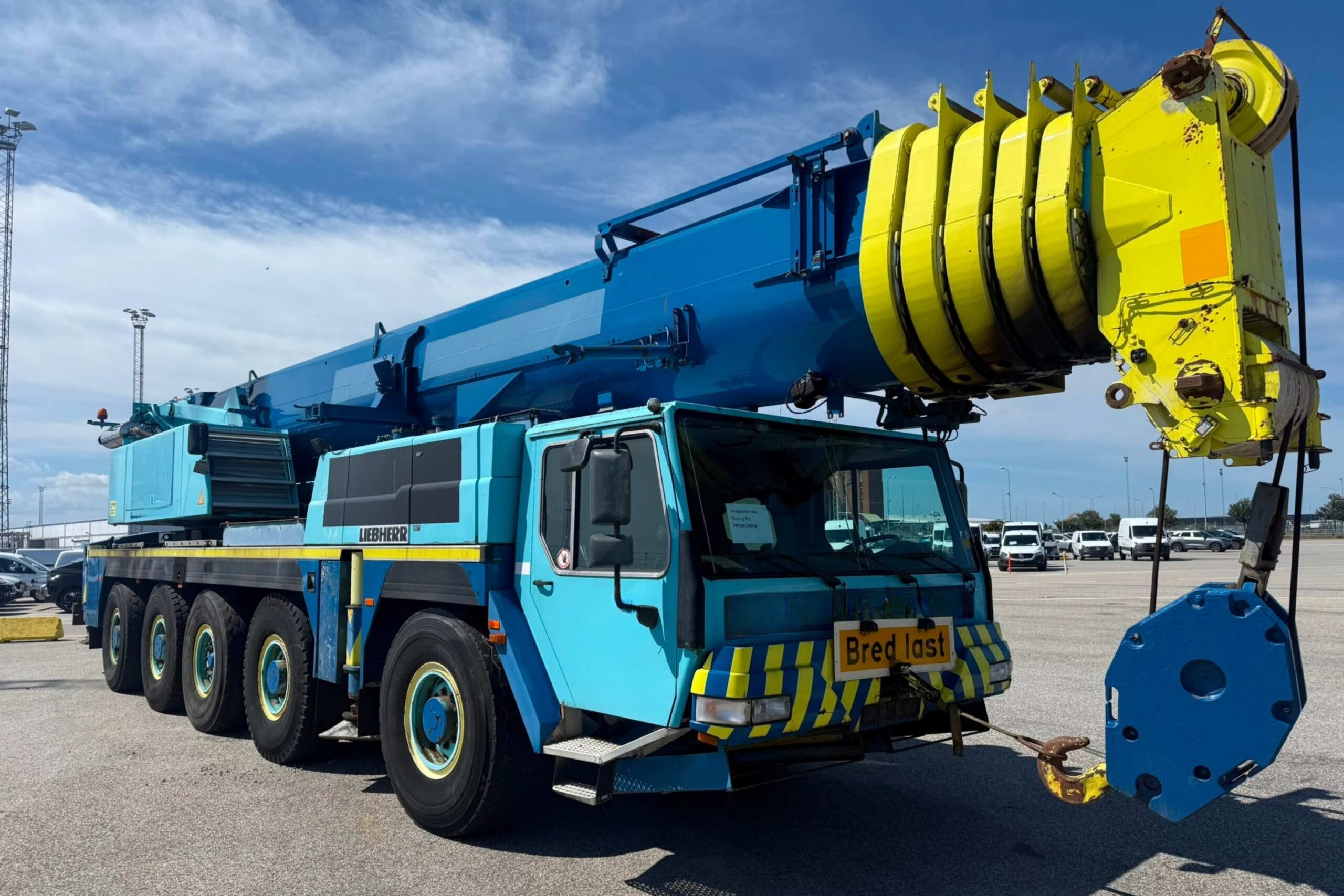 Liebherr LTM 1200/1 uit 2004 te koop met serienummer 070183