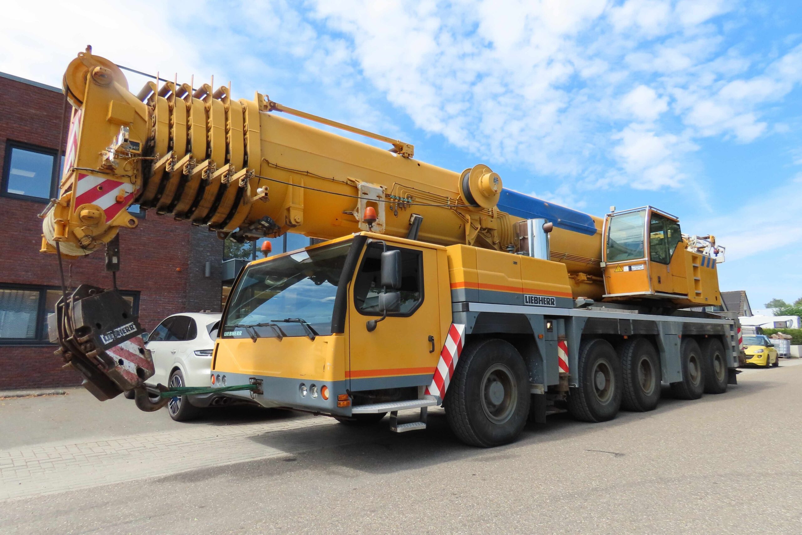 Liebherr LTM 1200-5. 1