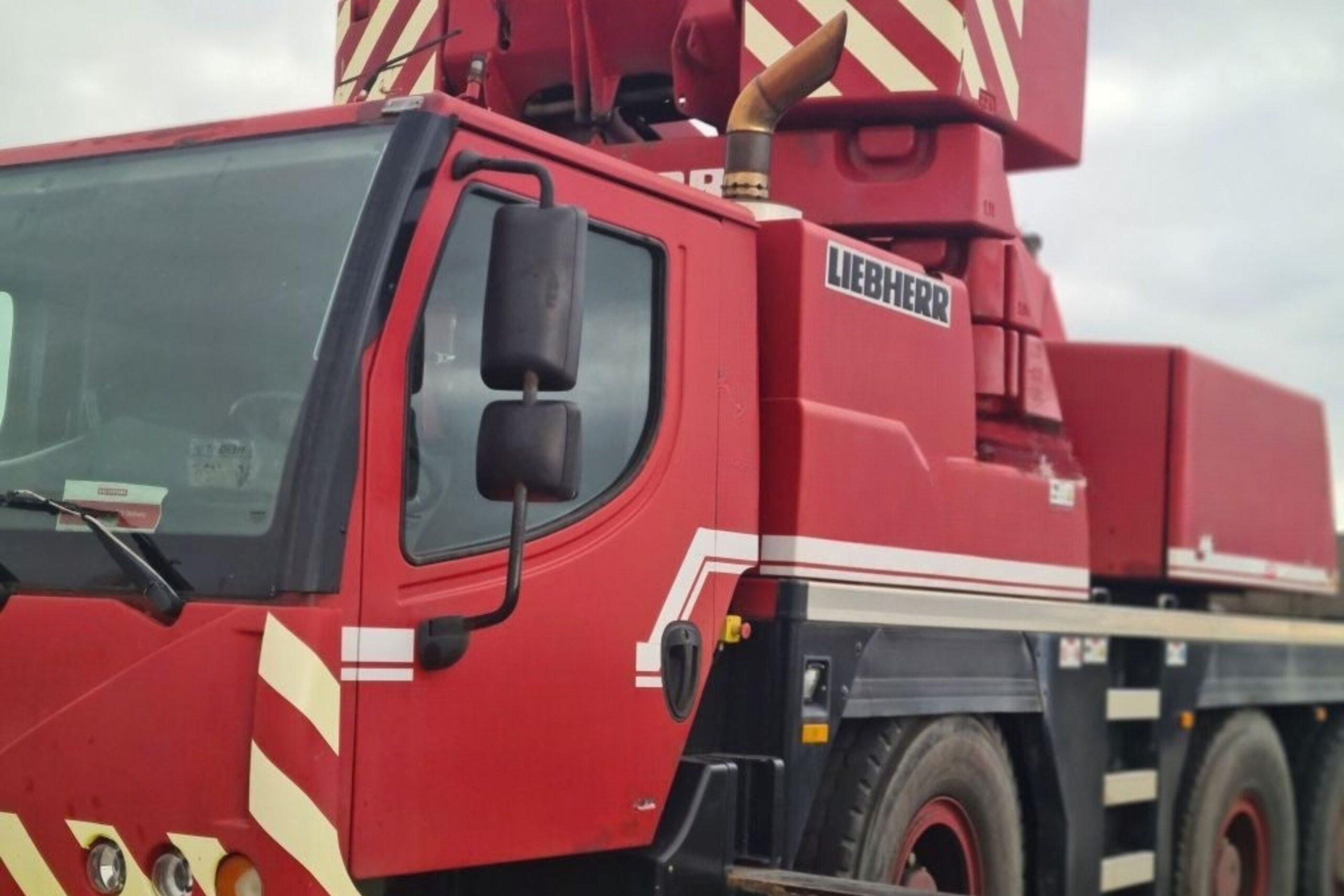 Liebherr LTM 1050-3.1 uit 2009 te koop bij Homar B.V.